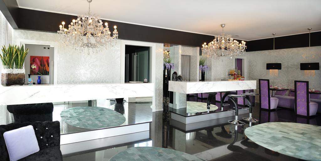 Hotel In - Lounge Room Cazzago  Ngoại thất bức ảnh